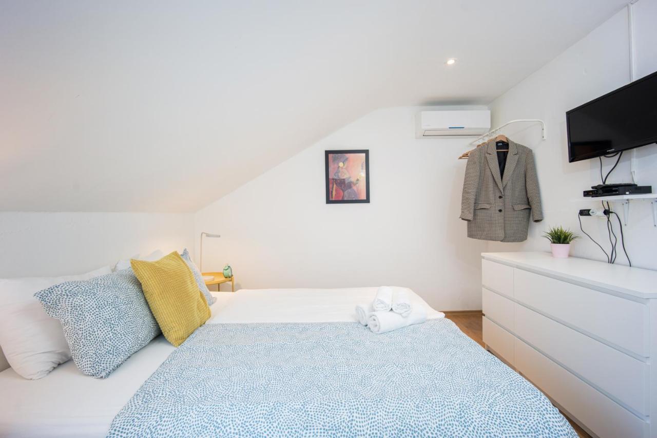 Top-Floor Apartment in Trogir Center Buitenkant foto
