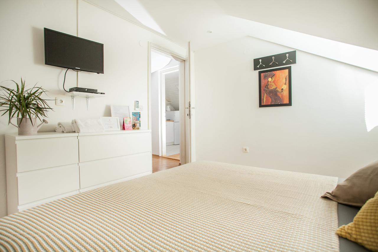 Top-Floor Apartment in Trogir Center Buitenkant foto